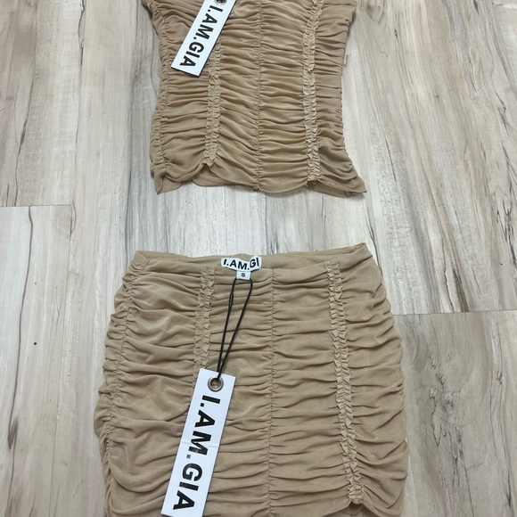 Outfit. I. AM. GIA SET OF TOP AND SKIRT. Brand new, with tags on - Picture 5 of 8